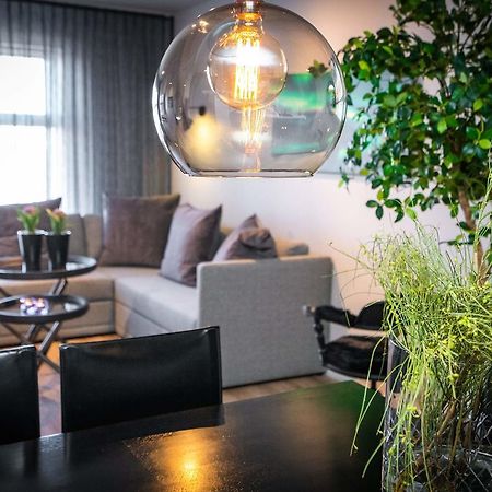 H96 Luxury Suite Keflavík Esterno foto