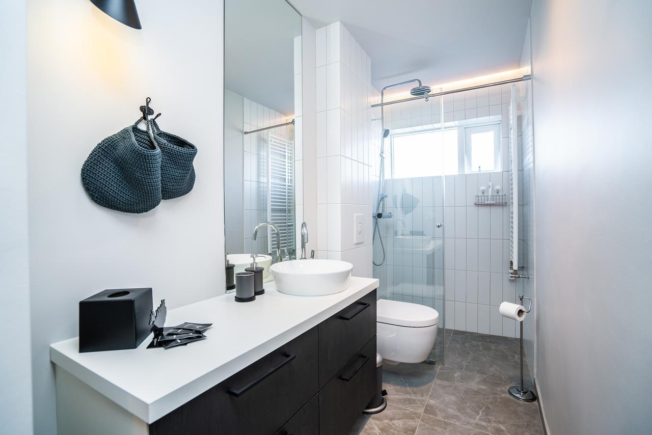 H96 Luxury Suite Keflavík Esterno foto