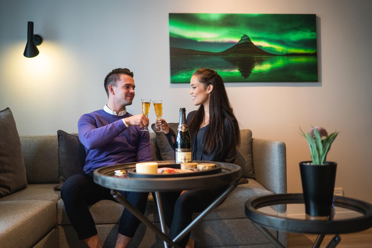 H96 Luxury Suite Keflavík Esterno foto
